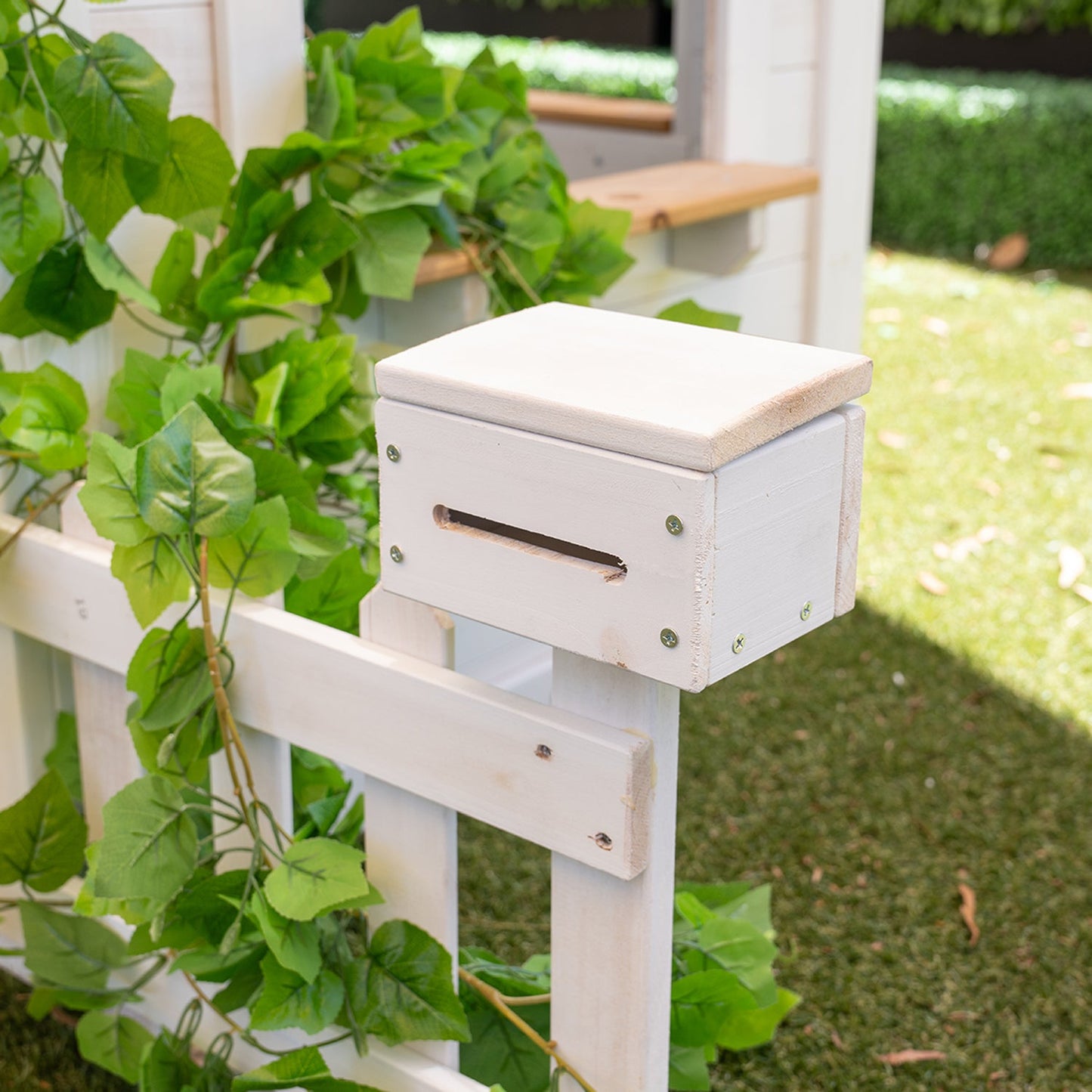 Lifespan Kids Teddy Cubby House in White (V2) with Floor